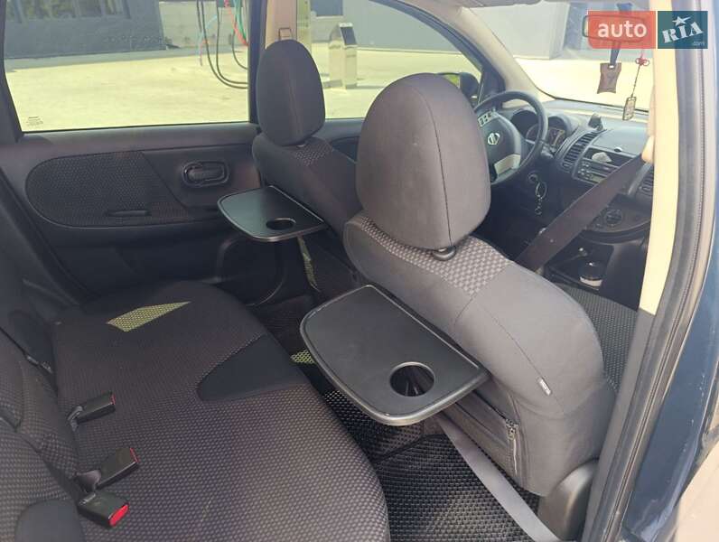 Хэтчбек Nissan Note 2006 в Львове