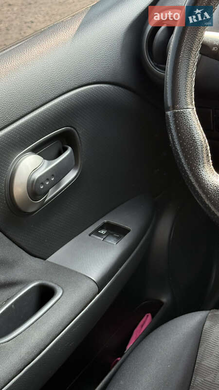 Хэтчбек Nissan Note 2008 в Белгороде-Днестровском