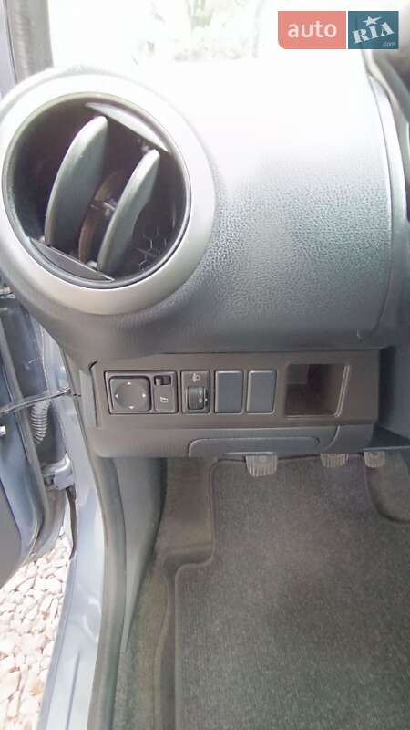 Хетчбек Nissan Note 2008 в Одесі