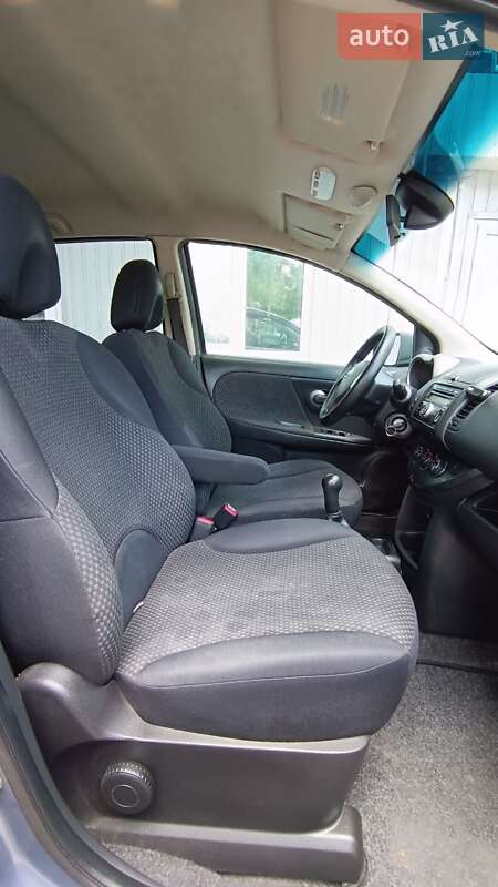 Хетчбек Nissan Note 2008 в Одесі