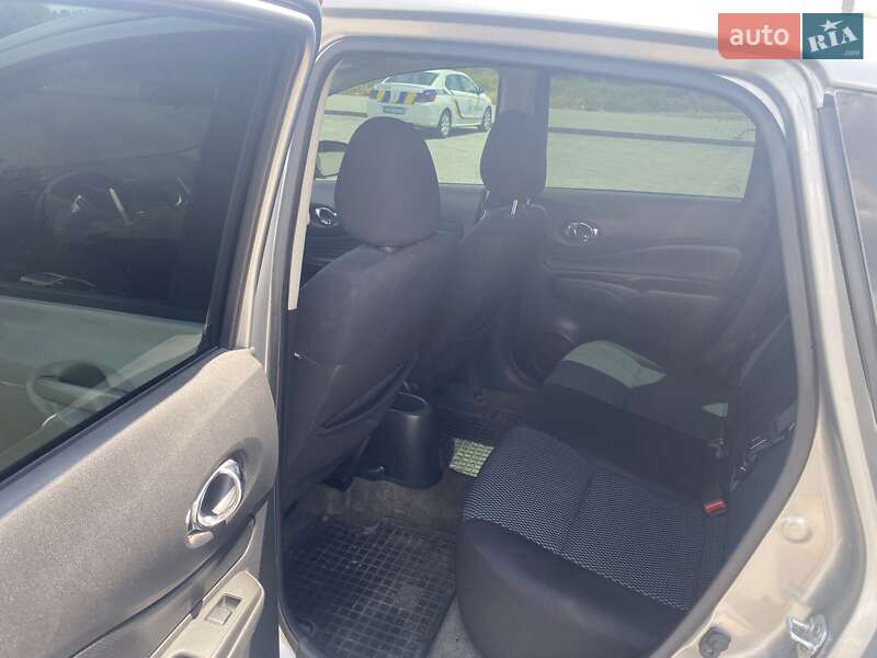 Хэтчбек Nissan Note 2015 в Запорожье