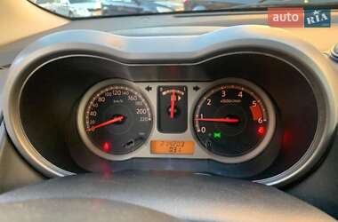 Хэтчбек Nissan Note 2007 в 