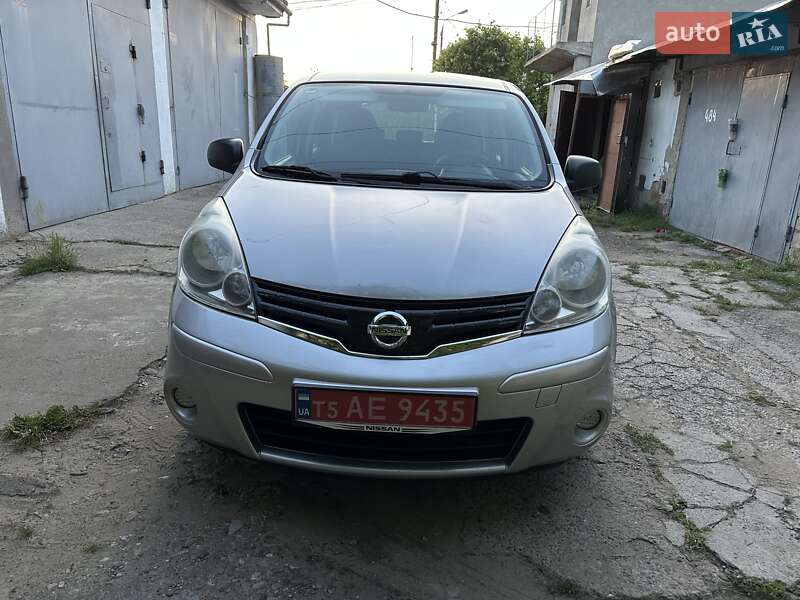 Хетчбек Nissan Note 2009 в Чернівцях