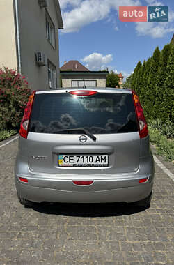 Хэтчбек Nissan Note 2008 в 