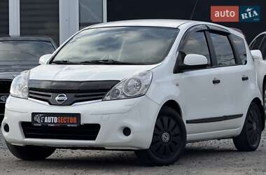 Хэтчбек Nissan Note 2012 в 
