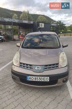Хэтчбек Nissan Note 2006 в Виноградове
