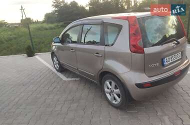 Хэтчбек Nissan Note 2006 в Виноградове
