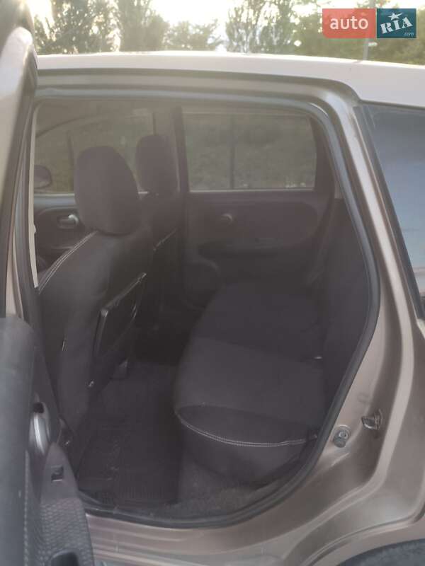 Хэтчбек Nissan Note 2006 в Виноградове