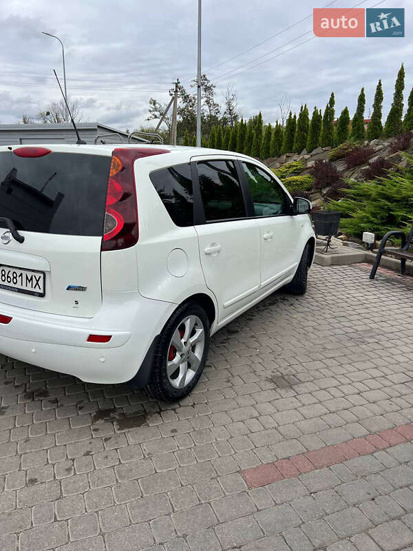 Хетчбек Nissan Note 2010 в Львові