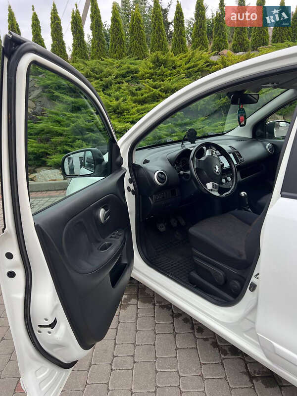 Хетчбек Nissan Note 2010 в Львові