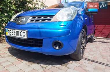 Хэтчбек Nissan Note 2007 в 