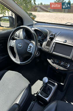 Хэтчбек Nissan Note 2012 в 