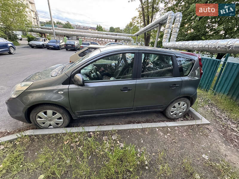 Хетчбек Nissan Note 2013 в Дніпрі
