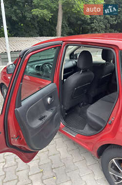 Хэтчбек Nissan Note 2008 в 