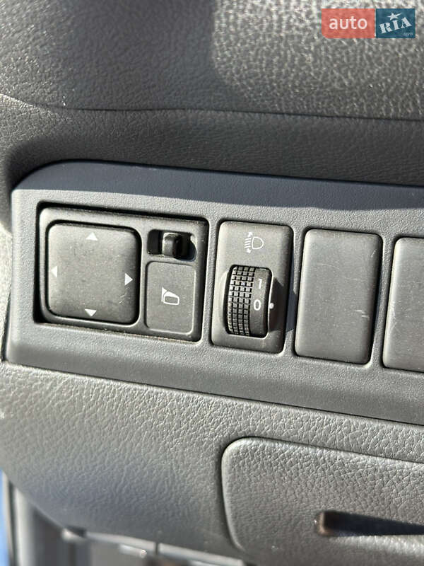 Хэтчбек Nissan Note 2006 в Луцке фото 20 Хэтчбек Nissan Note 2006 в Луцке