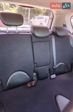 Хэтчбек Nissan Note 2012 в 