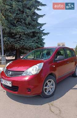 Хэтчбек Nissan Note 2012 в Ровно