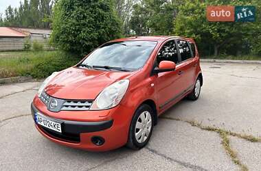 Хэтчбек Nissan Note 2006 в 