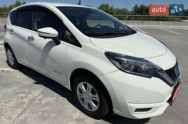 Хэтчбек Nissan Note 2017 в 