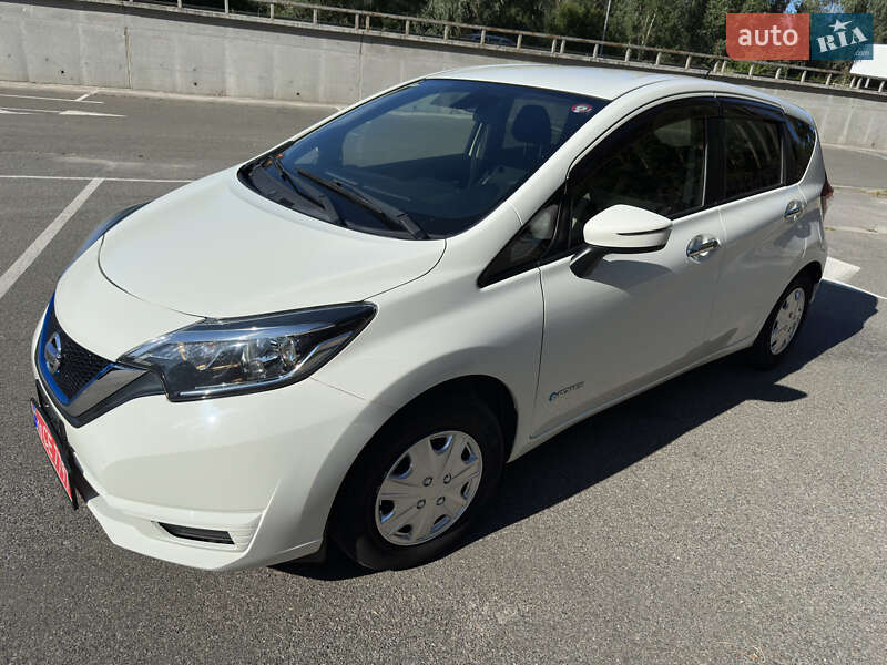 Хэтчбек Nissan Note 2017 в Киеве