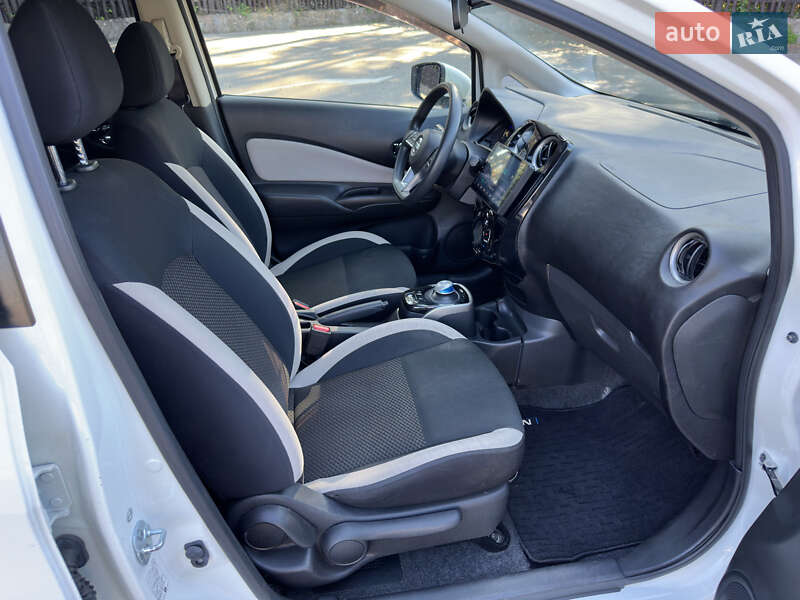 Хэтчбек Nissan Note 2017 в Киеве