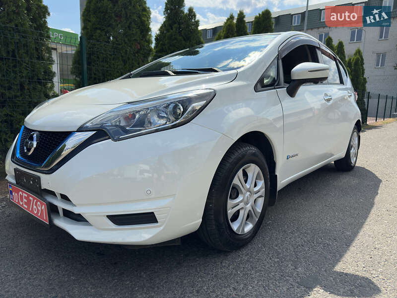 Хэтчбек Nissan Note 2017 в Киеве