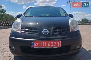 Хэтчбек Nissan Note 2006 в 