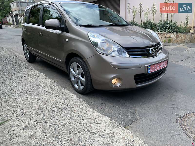 Хэтчбек Nissan Note 2009 в Одессе