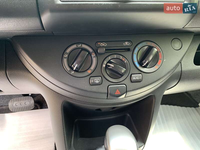 Хэтчбек Nissan Note 2009 в Одессе