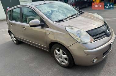 Хэтчбек Nissan Note 2007 в Нововолынске