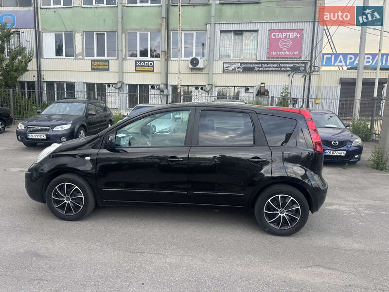 Хэтчбек Nissan Note 2006 в Чернигове