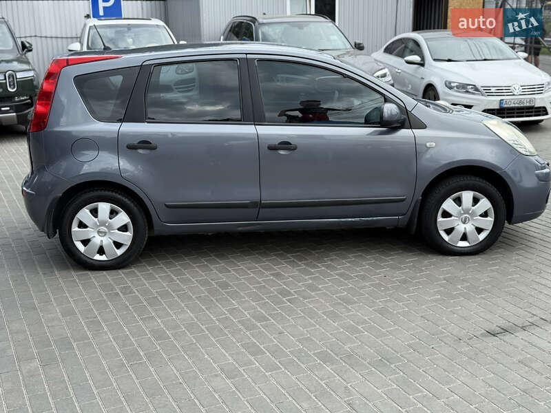 Хэтчбек Nissan Note 2008 в Киеве