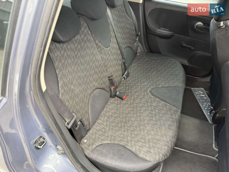 Хэтчбек Nissan Note 2008 в Киеве