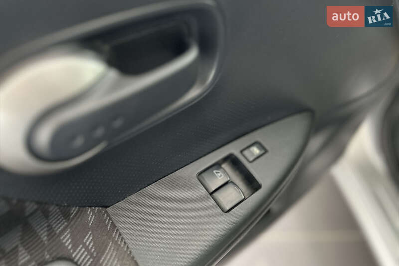 Хетчбек Nissan Note 2007 в Шептицькому фото 12 Хетчбек Nissan Note 2007 в Шептицькому