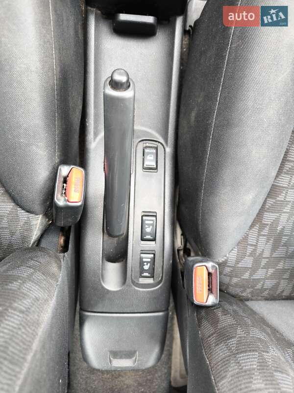 Хэтчбек Nissan Note 2006 в Киеве