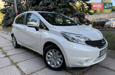 Хэтчбек Nissan Note 2015 в 