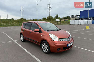 Хэтчбек Nissan Note 2007 в 