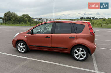 Хэтчбек Nissan Note 2007 в 
