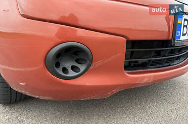 Хэтчбек Nissan Note 2007 в 