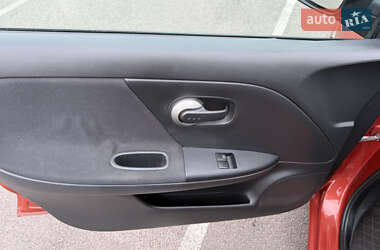 Хэтчбек Nissan Note 2007 в 