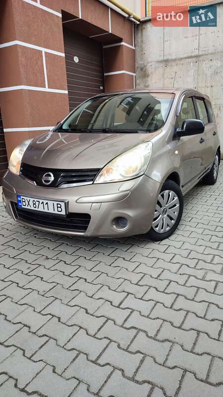 Хэтчбек Nissan Note 2012 в Хмельницком