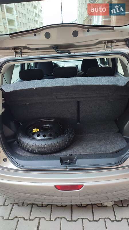 Хэтчбек Nissan Note 2012 в Хмельницком