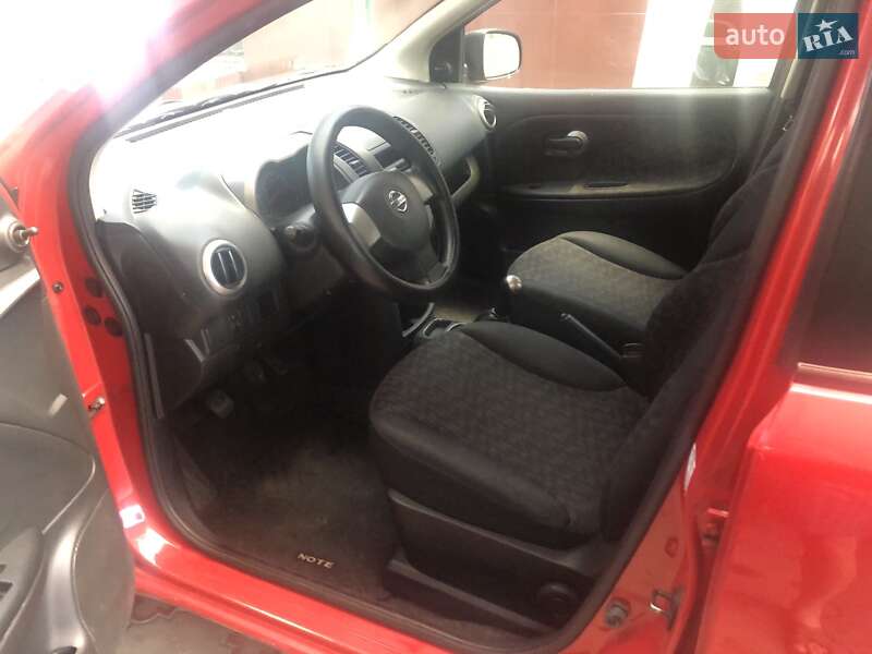Хэтчбек Nissan Note 2006 в Черновцах