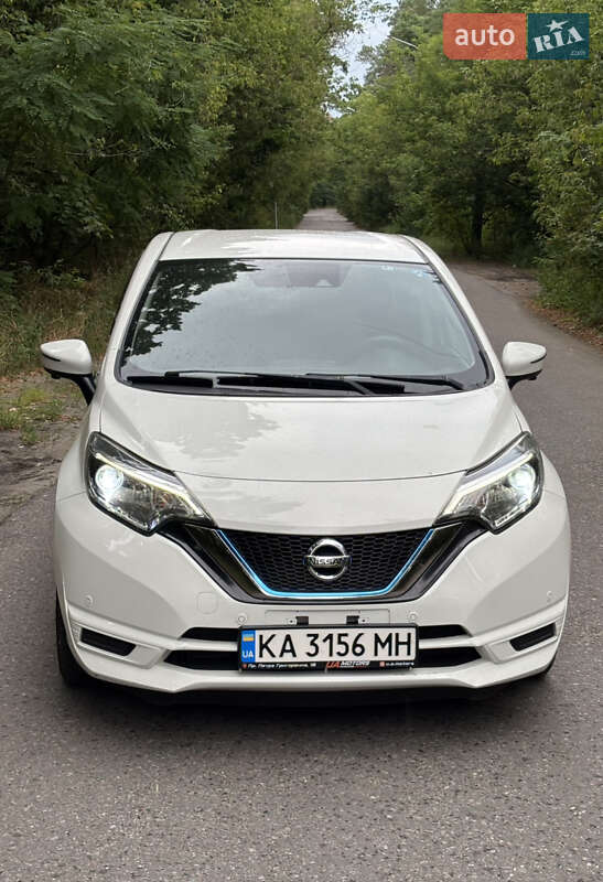 Хэтчбек Nissan Note 2018 в Киеве