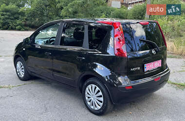 Хэтчбек Nissan Note 2006 в 