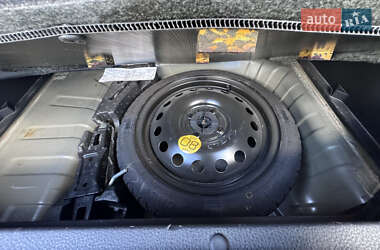 Хэтчбек Nissan Note 2006 в 