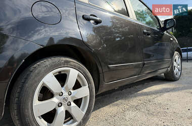Хэтчбек Nissan Note 2006 в 