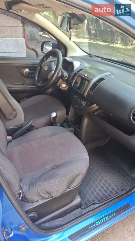 Хэтчбек Nissan Note 2008 в Запорожье