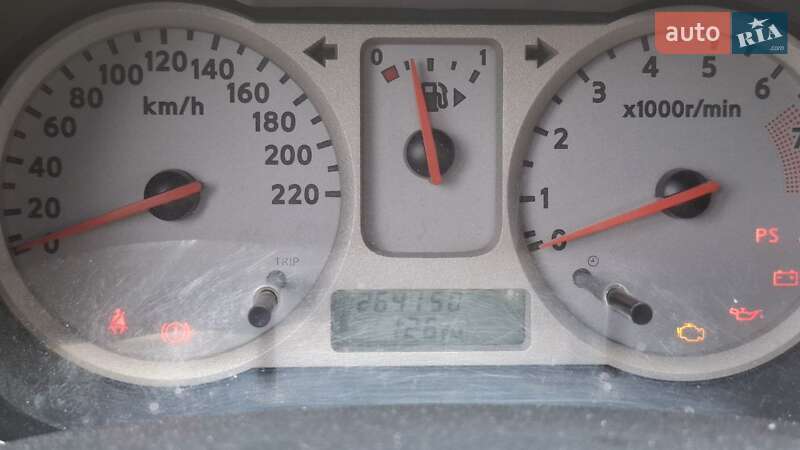 Хэтчбек Nissan Note 2008 в Запорожье