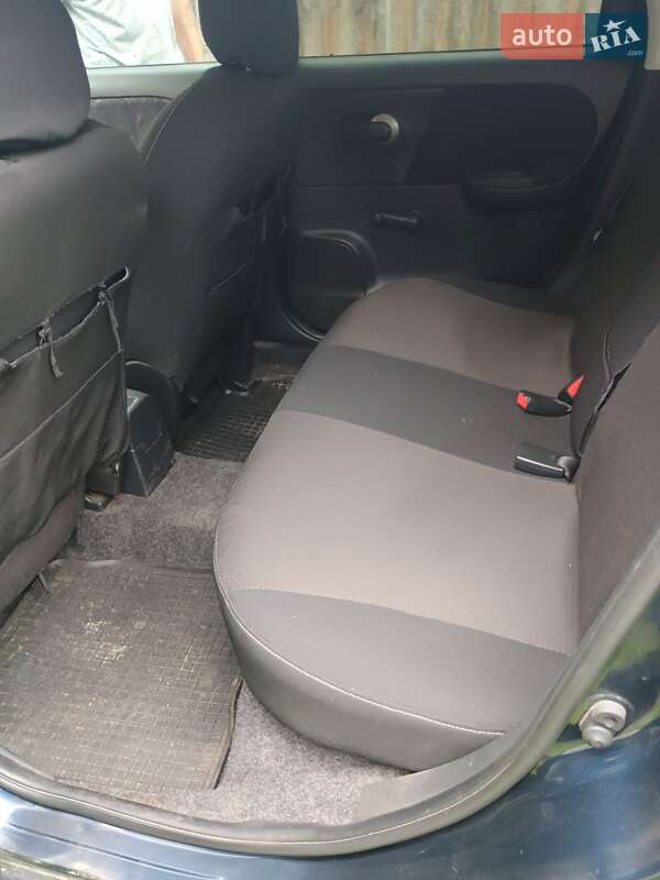 Хэтчбек Nissan Note 2011 в Дубровице